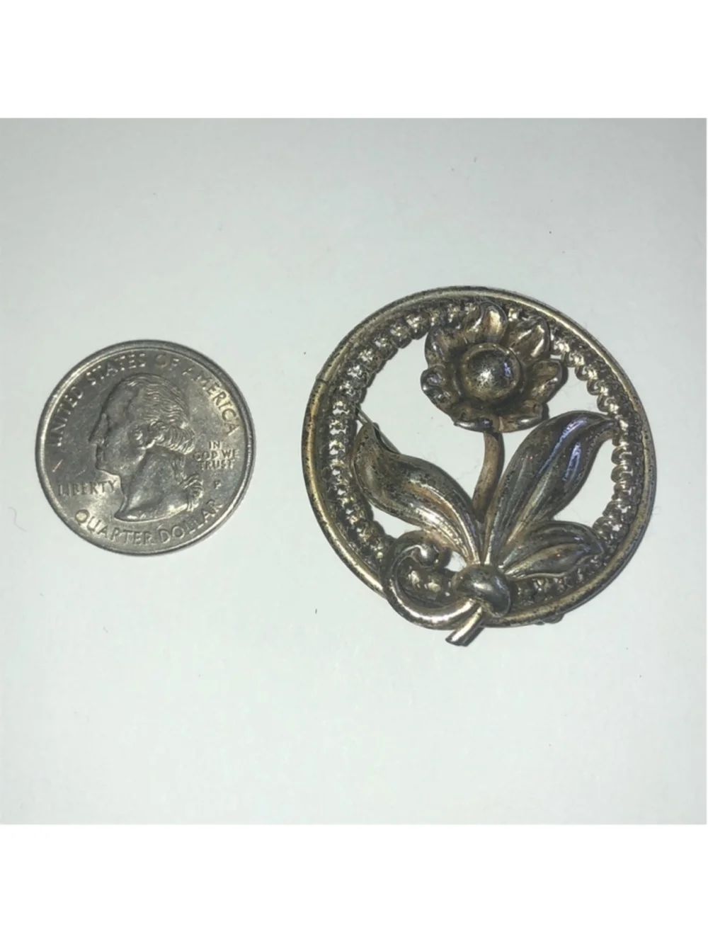 Danecraft Sterling Silver Floral Round Brooch Shoulder Pin
